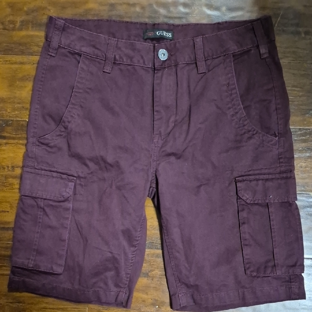 GUESS Mens Cargo Shorts Size 32 Burgundy